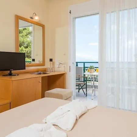 Akti Belvedere Color & Essence